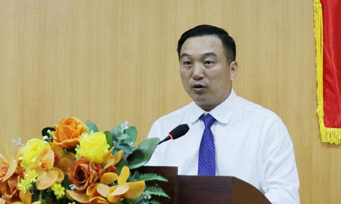  Đồng chí Nguyễn Hoàng Trung báo cáo tình hình đại biểu dự Đại hội và những nội dung trọng tâm của Đại hội. 