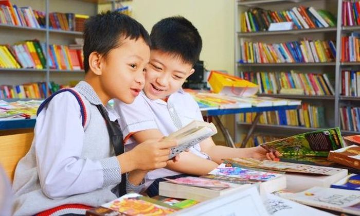  Dịp hè thiếu nhi được thỏa sức vui chơi và trải nghiệm đọc những cuốn sách yêu thích. 