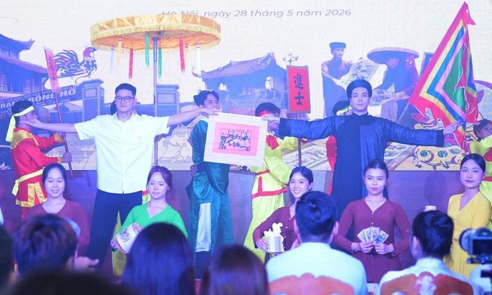  Vở kịch múa đương đại “Chạm vào hồn điệp” tái hiện hành trình gặp gỡ giữa truyền thống và hiện đại. 