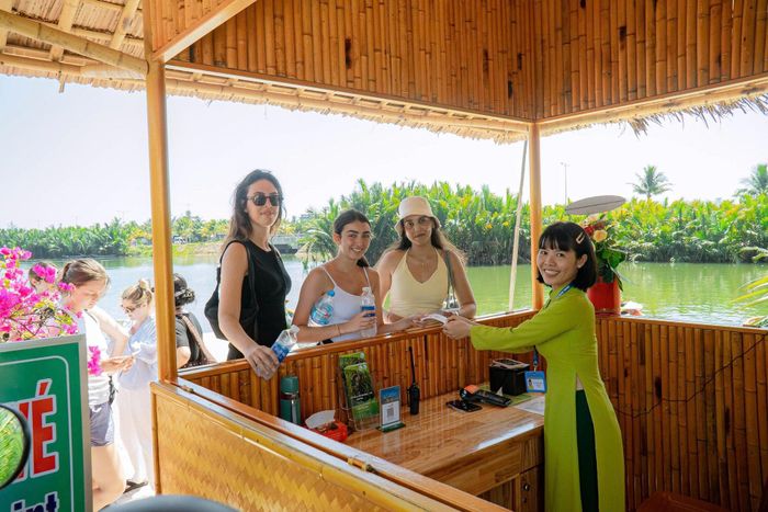 Từ ngày 1/6/2026, phường Hội An Đông mở rộng không gian bán vé phục vụ khách tham quan rừng dừa Bảy Mẫu. Ảnh: QUỐC TUẤN