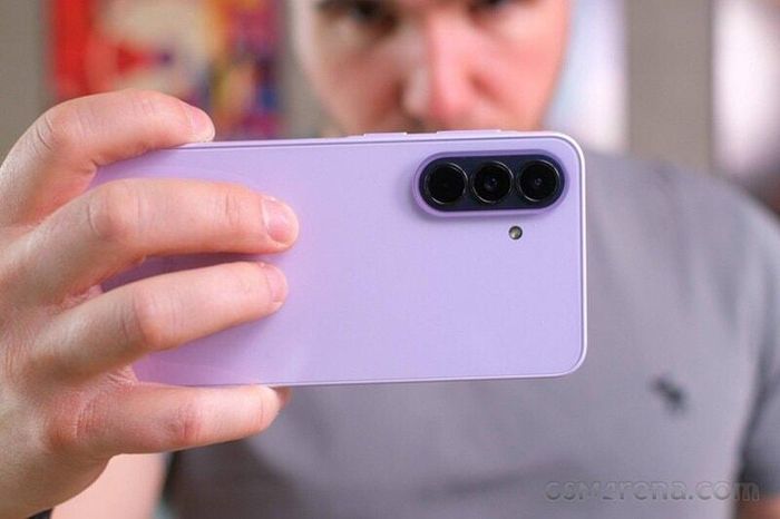 Camera chất lượng tương đương nhau (Ảnh: GSMArena).