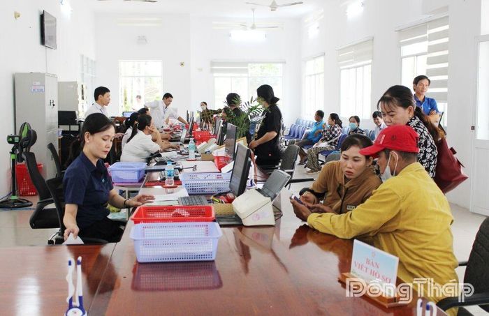 Sau sắp xếp, tinh gọn, bộ máy hành chính hoạt động thông suốt, hiệu quả, không làm gián đoạn việc phục vụ người dân và doanh nghiệp.