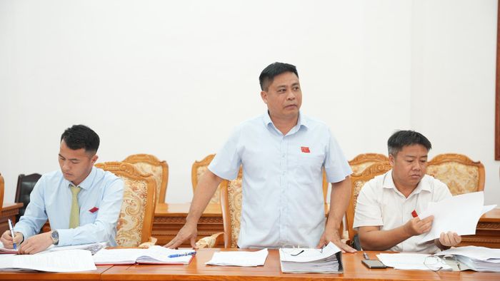 Đại biểu tham gia ý kiến tại Tổ thảo luận số 3.