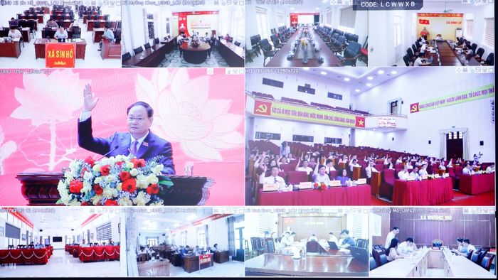 Kỳ họp tổ chức trực tiếp kết hợp trực tuyến đến các xã, phường trên địa bàn tỉnh.