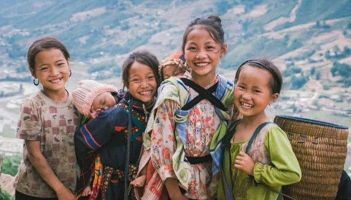  Nụ cười hồn nhiên của trẻ em nơi miền sơn cước. Ảnh: Huy Trường. 