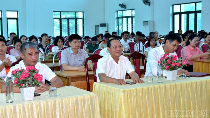 Các đại biểu dự lễ bế mạc hội giảng.