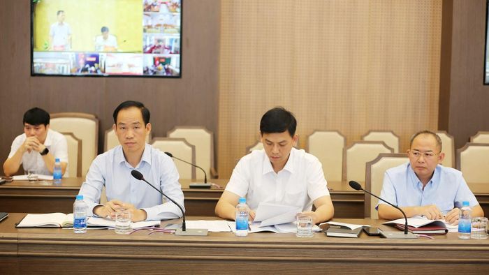 Ban Quản lý dự án đầu tư xây dựng số 1 tham dự cuộc họp.