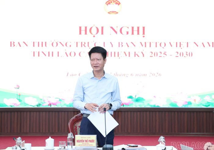 Đồng chí Nguyễn Thế Phước đề nghị MTTQ và các tổ chức hội trực thuộc tiếp tục phát huy vai trò tập hợp, xây dựng khối đại đoàn kết toàn dân.