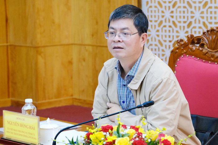 Đồng chí Nguyễn Hồng Hải, Ủy viên Ban Thường vụ Tỉnh ủy, Phó Chủ tịch UBND tỉnh chủ trì buổi làm việc với lãnh đạo Sở Tài chính