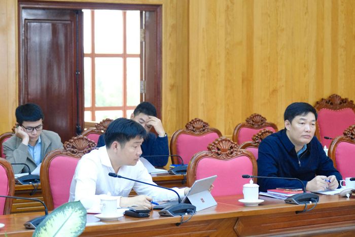Đại diện lãnh đạo Văn phòng UBND tỉnh tham dự buổi làm việc