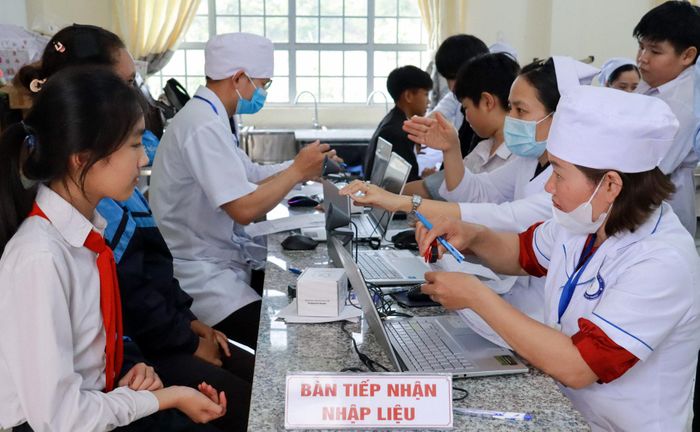 Công tác khám sức khỏe học sinh tại cơ sở