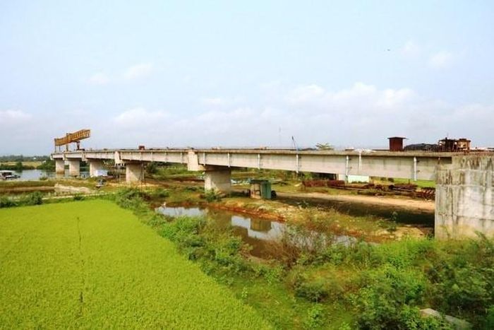 Công trình từng được kỳ vọng góp phần hoàn thiện giao thông phía Đông thành phố.