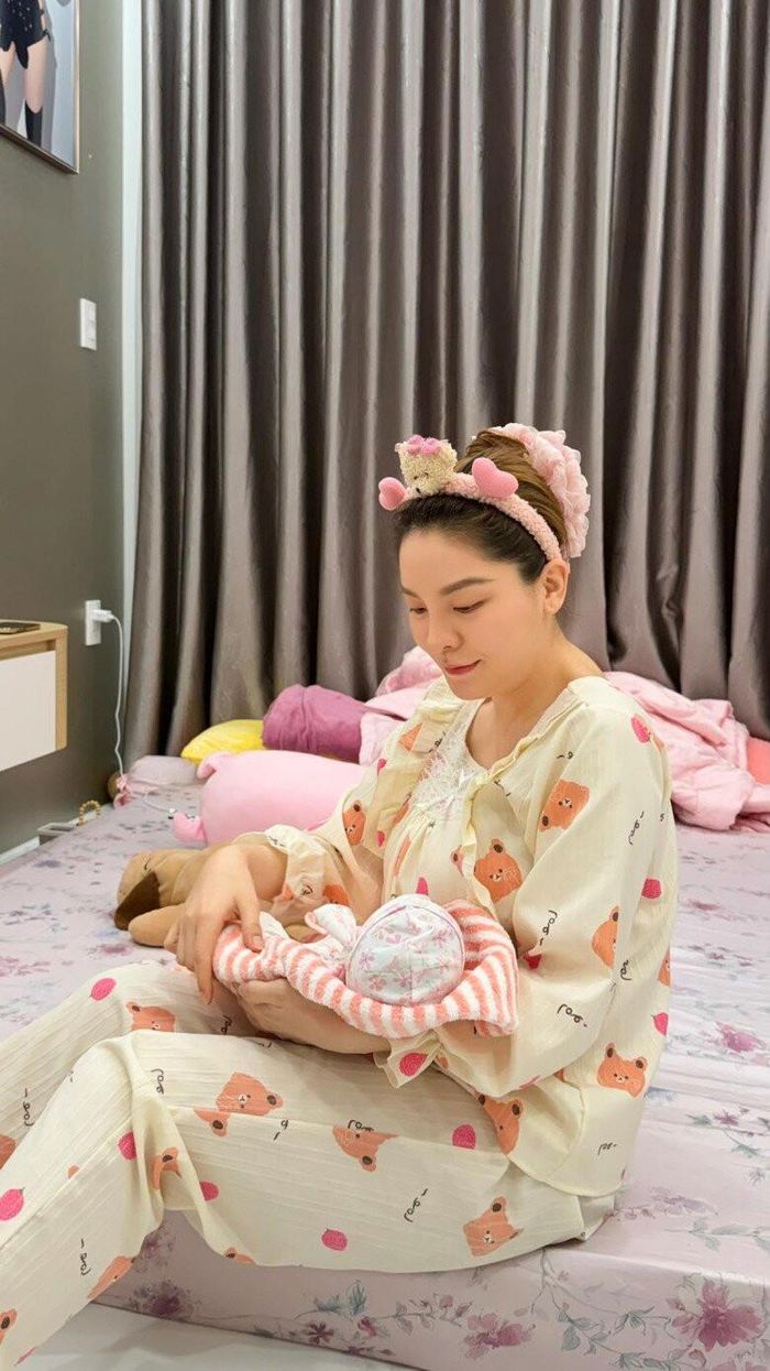 Saka Trương Tuyền chia sẻ về trải nghiệm làm mẹ bỉm khiến nhiều người đồng cảm