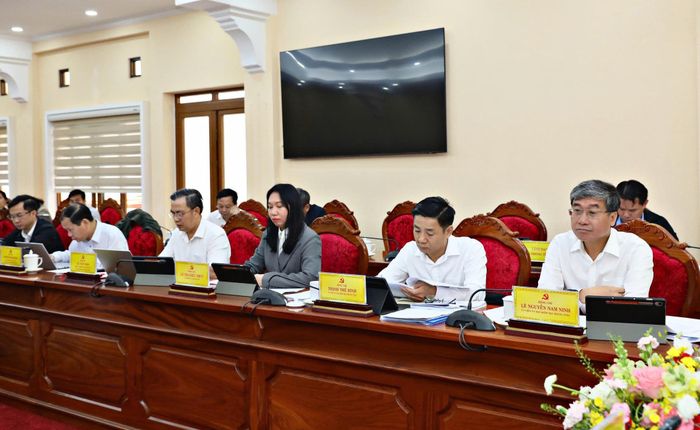 Các đồng chí Đoàn công tác của Ủy ban Kiểm tra Trung ương tại buổi làm việc với Thường trực Tỉnh ủy Lâm Đồng