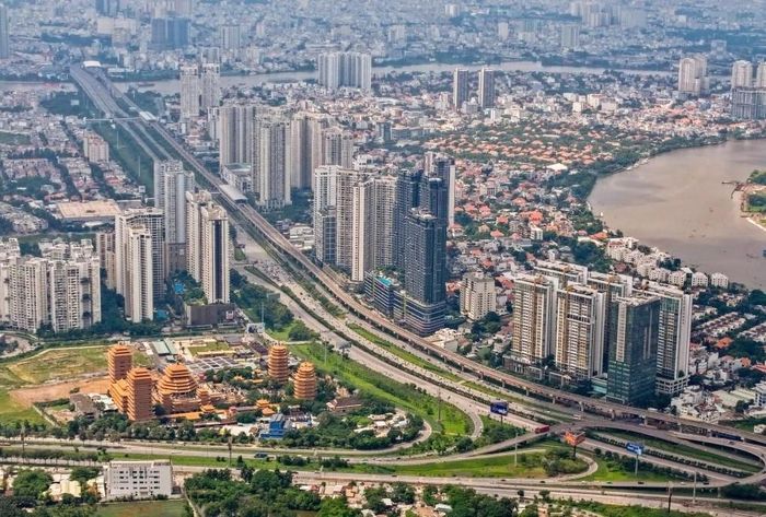 Khu đô thị phía Đông TP.HCM. Đô thị vệ tinh đáng sống ngoài nơi ở thì phải đáp ứng về các điều kiện giao thông thuận lợi, giáo dục, y tế để thu hút người dân. (Ảnh: Quỳnh Trần).