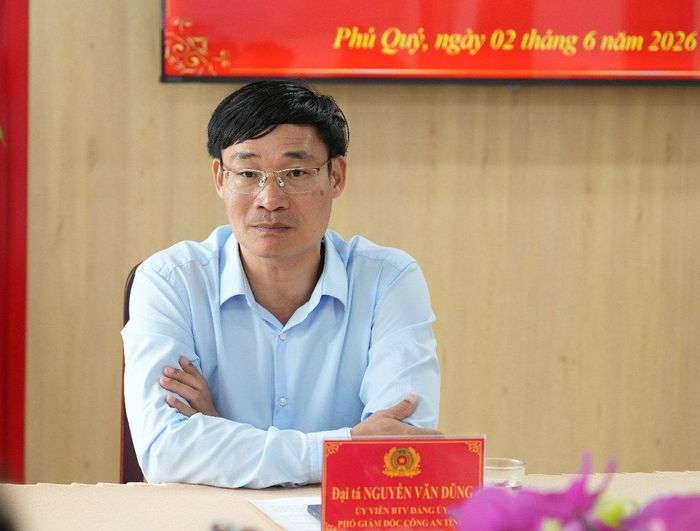 Đại tá Nguyễn Văn Dũng chỉ đạo tại buổi làm việc với Công an đặc khu Phú Quý
