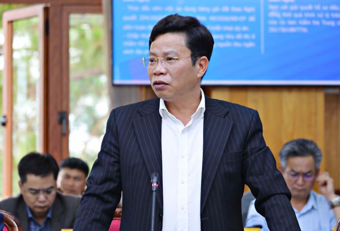Phó Bí thư Tỉnh ủy, Chủ tịch HĐND tỉnh Lưu Văn Trung phát biểu tại buổi làm việc