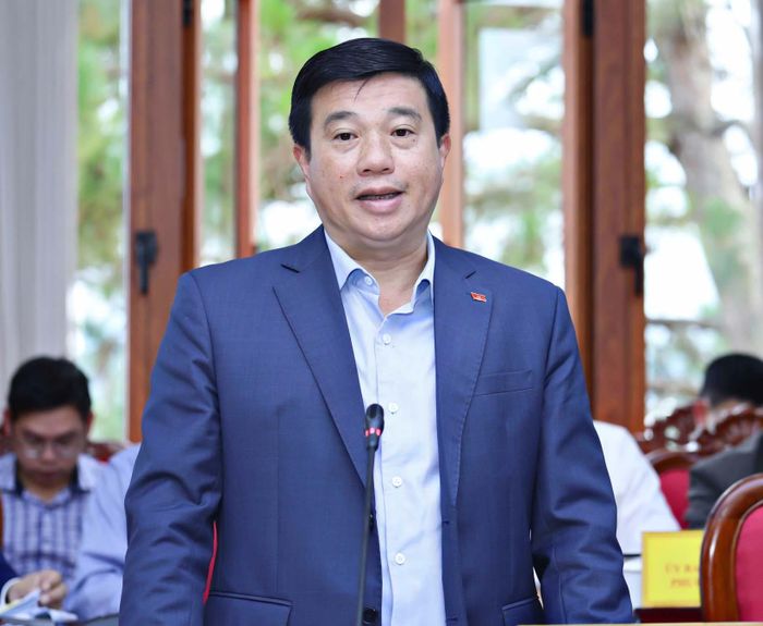 Đồng chí Y Thanh Hà Niê Kđăm, Ủy viên Ban Chấp hành Trung ương Đảng, Bí thư Tỉnh ủy, Trưởng Đoàn ĐBQH tỉnh Lâm Đồng phát biểu tại buổi làm việc