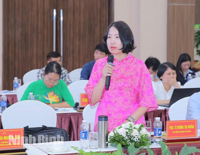 PGS. TS Vương Thị Hường, Viện trưởng Viện Nghiên cứu Hán Nôm phát biểu tại Tọa đàm.