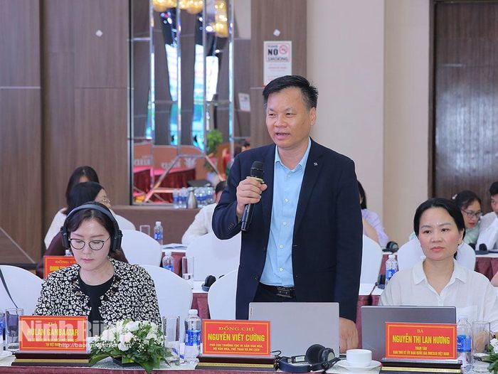 Đồng chí Nguyễn Viết Cường, Phó Cục trưởng Cục Di sản Văn hóa, Bộ Văn hóa Thể thao và Du lịch phát biểu tại Tọa đàm.