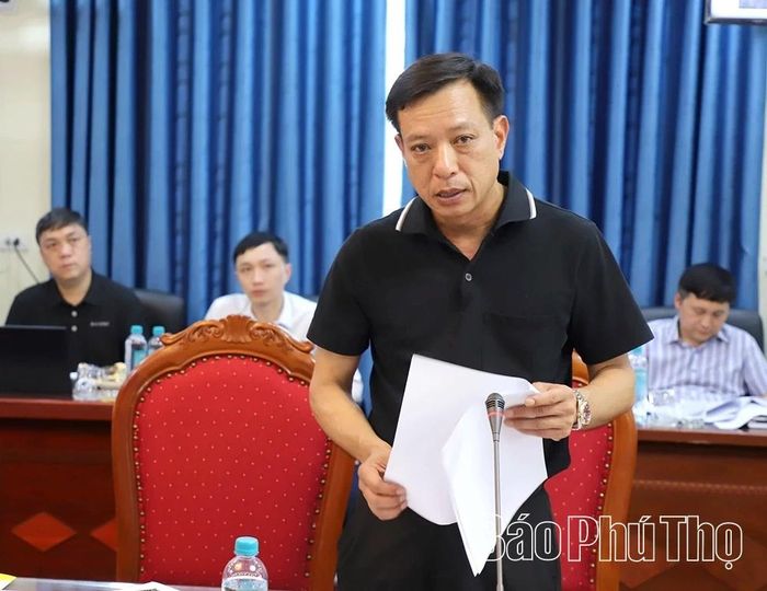 Đại diện lãnh đạo các sở, ngành phát biểu tại buổi làm việc.