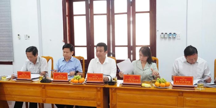 Đại biểu tham dự buổi làm việc - Ảnh: Q.V