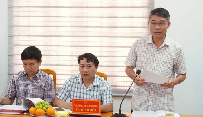Đại diện Thường trực Đảng ủy các xã phát biểu tại buổi làm việc - Ảnh: Q.V