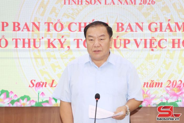 Đồng chí Chá A Của, Phó Bí thư Tỉnh ủy, Chủ tịch Ủy ban MTTQ Việt Nam tỉnh, chủ trì cuộc họp.