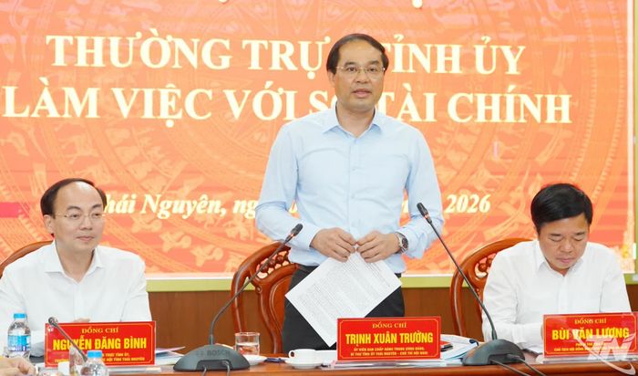 Đồng chí Bí thư Tỉnh ủy Trịnh Xuân Trường phát biểu kết luận Hội nghị.