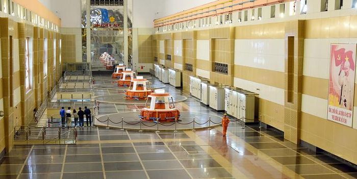Giam máy ngầm Nhà máy thủy điện Ialy - ảnh N. Hiến