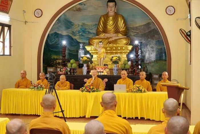 Hòa thượng Thích Chơn Không, Phó ban Hướng dẫn Phật tử T.Ư phát biểu sách tấn đến Phật tử - Ảnh: P.Đ