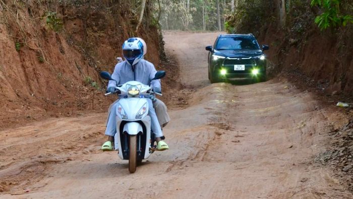 Một đoạn khu vực xây dựng cầu Mã Đà.