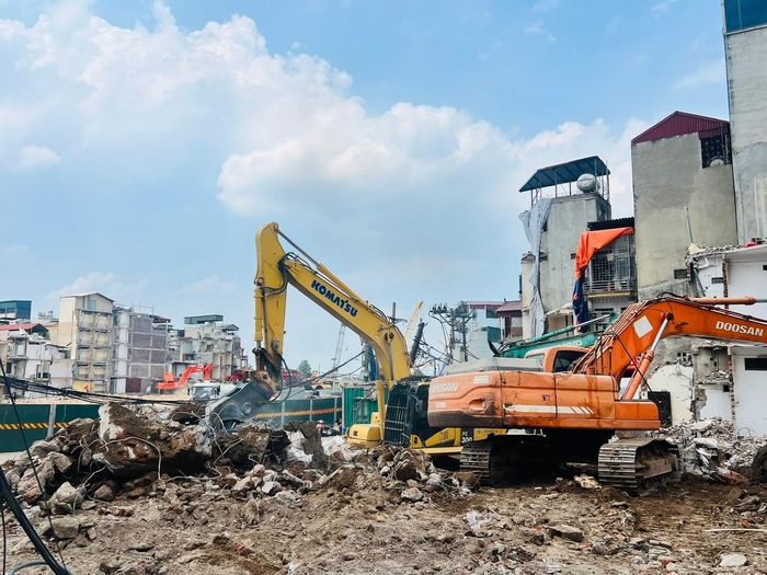 Công tác GPMB làm đường dẫn lên cầu Trần Hưng Đạo đang vào giai đoạn nước rút.