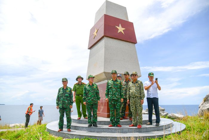 Bộ đội Biên phòng An Giang với quyết tâm bảo vệ vững chắc lãnh thổ, an ninh biên giới quốc gia và cuộc sống bình yên của Nhân dân. Ảnh: Phương Vũ