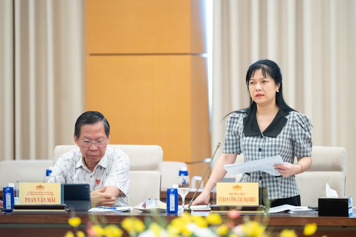 Phó Chủ nhiệm Ủy ban Công tác đại biểu Tạ Thị Yên phát biểu