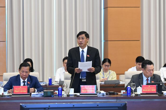 Chủ nhiệm Ủy ban Công tác đại biểu Nguyễn Hữu Đông phát biểu