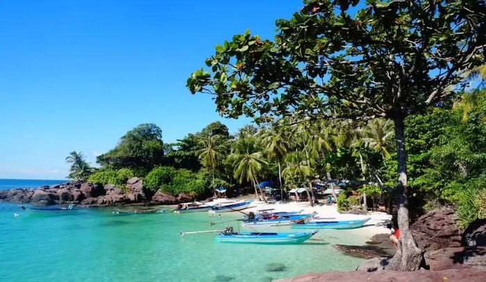 Phú Quốc được mệnh danh là thiên đường nghỉ dưỡng, khám phá thú vị níu chân du khách. Nguồn: Traveloka