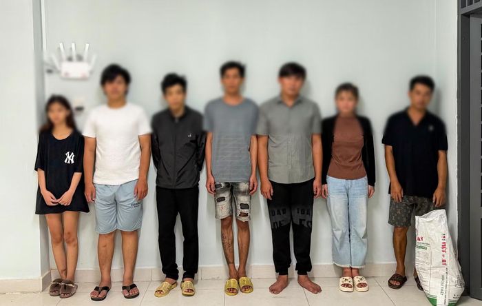 Các đối tượng bị bắt quả tang.