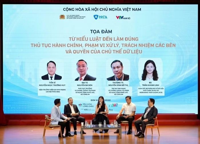 Các đại biểu tham gia tọa đàm.