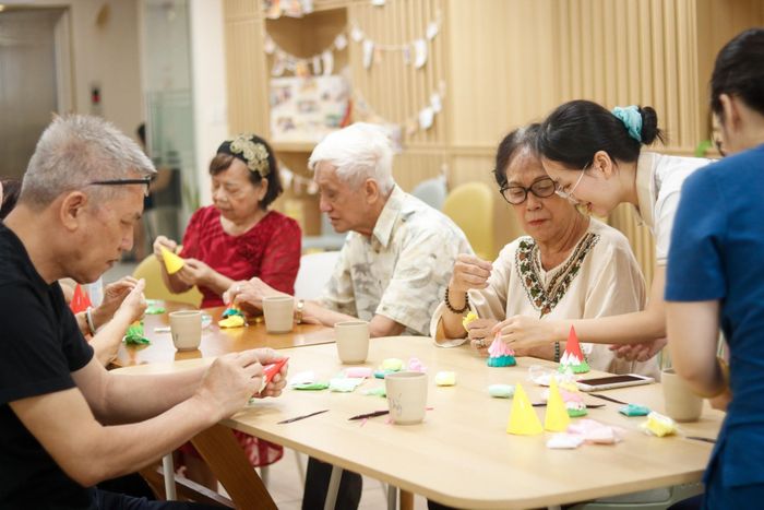 Nhiều workshop diễn ra hàng tuần, mang trải nghiệm mới cho ông bà (Ảnh: Genki House) 