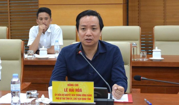  Chủ tịch UBND tỉnh Lê Hải Hòa phát biểu chỉ đạo tại buổi làm việc.