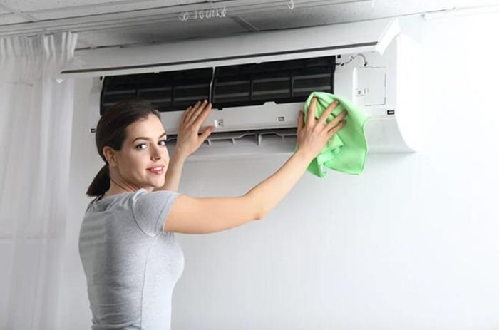 Bảo dưỡng và làm sạch điều hòa định kỳ từ 3-6 tháng/lần giúp phòng các bệnh về hô hấp. Ảnh minh họa