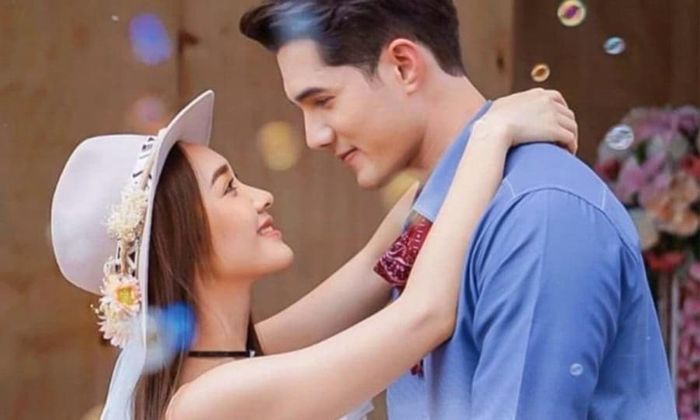 Trong tình yêu, được yêu là một điều hạnh phúc, nhưng được thấu hiểu lại còn quý giá hơn. Ảnh minh họa