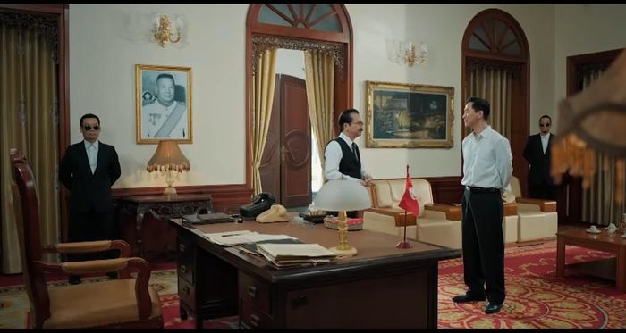 Nguyễn Thành vượt qua sự nghi ngờ của cha nuôi – Phó Thủ tướng Pravat.