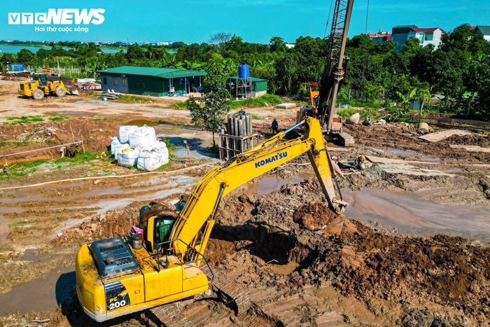 Các mũi thi công hiện được triển khai đồng loạt trên toàn tuyến nhằm đẩy nhanh khối lượng công việc.