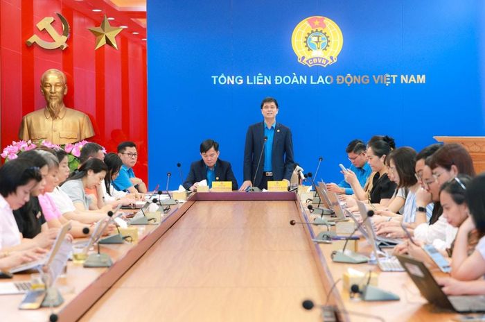 Quang cảnh họp báo thông tin về Đại hội Công đoàn Việt Nam lần thứ XIV, nhiệm kỳ 2026-2031 Ảnh: Hải Hà