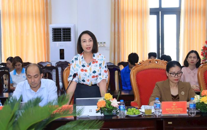 Phó Cục trưởng Cục Việc làm, Bộ Nội vụ Nguyễn Thị Quyên chia sẻ tại tọa đàm. Ảnh: Quang Thái