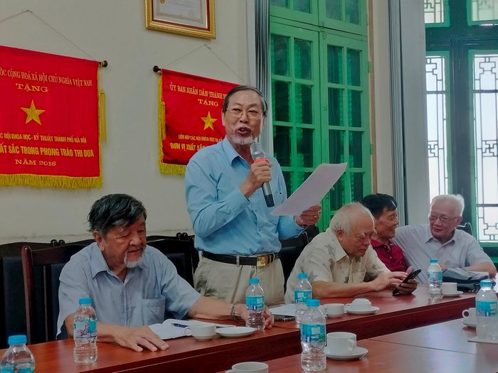 Luật gia Nguyễn Hồng Tuyến, Chủ tịch Hội Luật gia TP Hà Nội phát biểu.