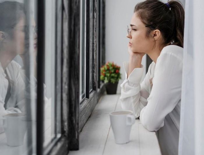 Trong cuộc đời, những lời phán xét thường chỉ tồn tại trong một khoảng thời gian nhất định. Nhưng nhân cách, năng lực và những giá trị mà một người tạo ra mới là điều được ghi nhớ lâu dài. Ảnh minh họa