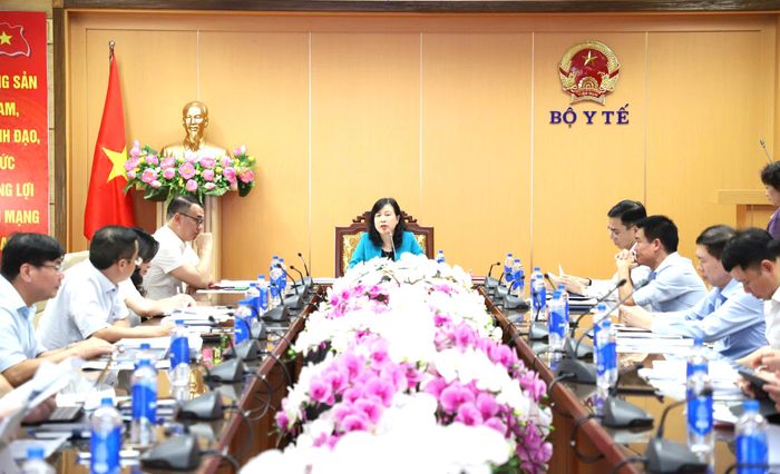 Quang cảnh cuộc họp.